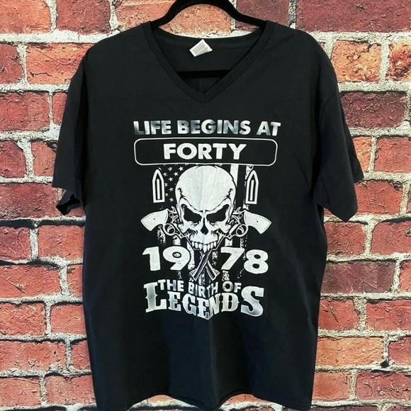Fruit of the Loom Other - Skull Shirt Men Large L 40th Life Begins at Forty 1978 The Birth of Legends